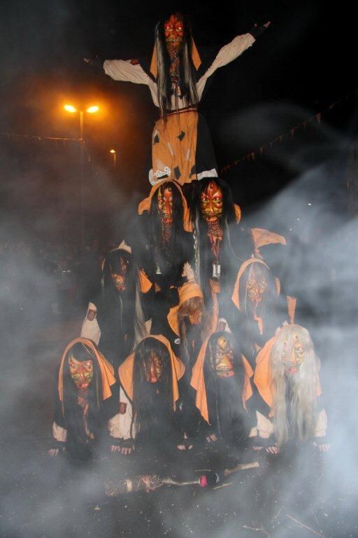 Wilde Weiber Nachtumzug in Wannweil 2013