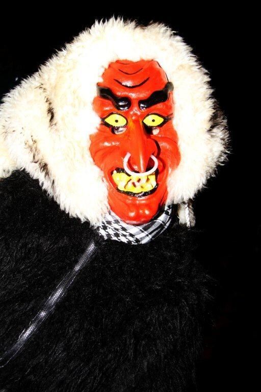 Wilde Weiber Nachtumzug in Wannweil 2013