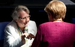 Seit 15 Jahren ist Annette Schavan treue Weggefährtin von Angela Merkel. Foto: Maurizio Gambarini/Archiv