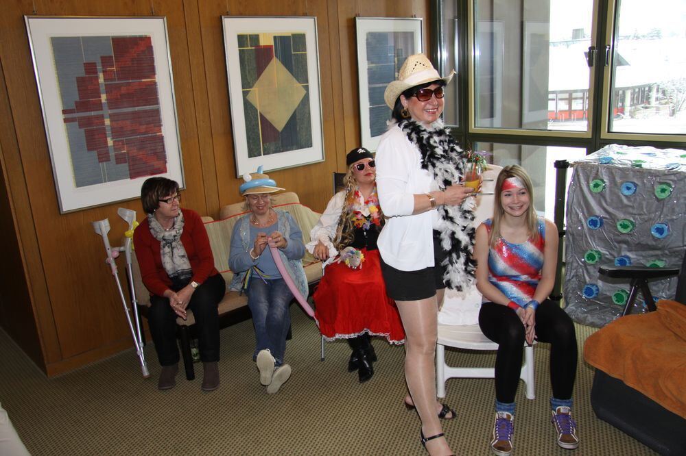 Beim Narrensturm im Mössinger Rathaus hieß es »Schiff ahoi« - alle gingen zusammen auf eine Kreuzfahrt in die Südsee. FOTO: MERK