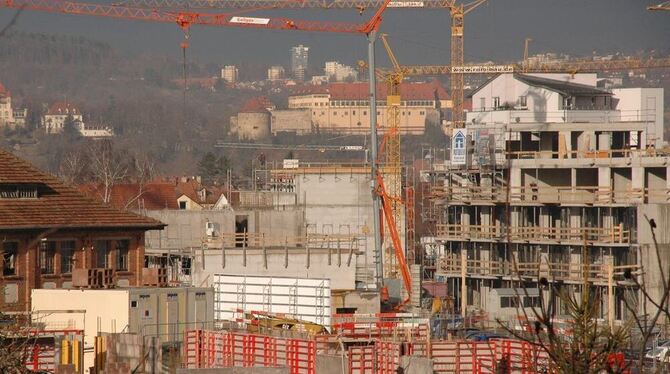 In den Mühlbachäckern wurde in Tübingen 2010 ein großes Baugebiet nahezu fertig bezogen. Als Nächstes wird die Alte Weberei fert