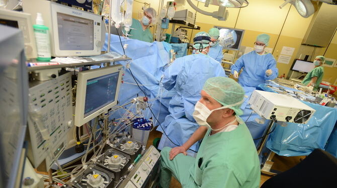 Herzoperation Uniklinikum Tübingen 2013 Herzoperation Uniklinikum Tübingen 2013