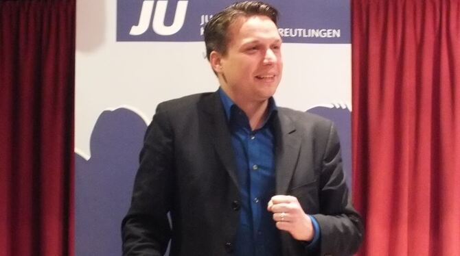 Der alte ist wieder der neue JU-Kreisvorsitzende: Manuel Hailfinger. FOTO: WURSTER