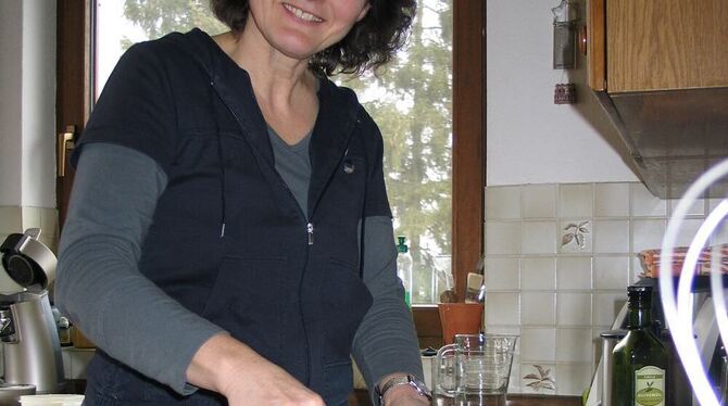 Aus Resten was Leckeres kochen? Für Irmgard Heilig selbstverständlich. GEA-FOTO: OEL Aus Resten was Leckeres kochen? Für Irmgard Heilig selbstverständlich. GEA-FOTO: OEL