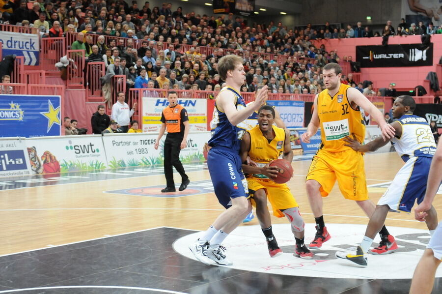 Walter Tigers Tübingen - EWE Baskets Oldenburg 64:89