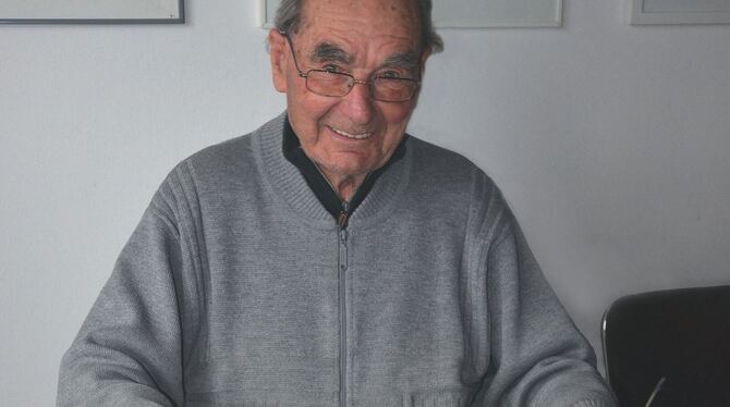 Freut sich, dass seine Arbeit Aufmerksamkeit findet: Hermann Schwille. GEA-FOTO: BARAL Freut sich, dass seine Arbeit Aufmerksamkeit findet: Hermann Schwille. GEA-FOTO: BARAL