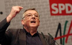 Ottmar Schreiner, ehemals Vorsitzender der Arbeitsgemeinschaft für Arbeitnehmerfragen in der SPD, war ein erbitterter Gegner 