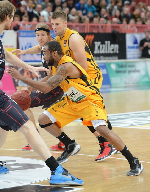 Walter Tigers Tübingen - New Yorker Phantoms Braunschweig 69:88