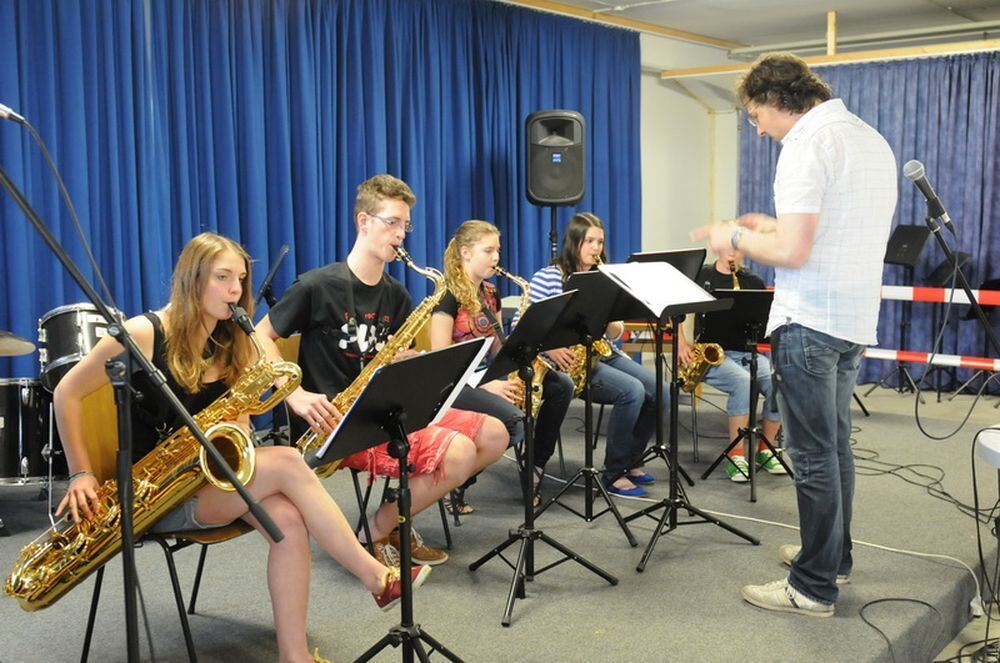 Bands der JMS live on stage