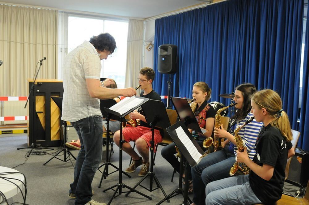 Bands der JMS live on stage