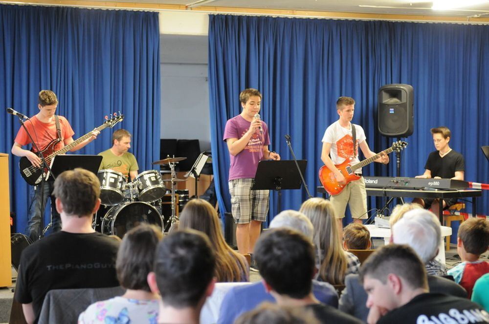 Bands der JMS live on stage