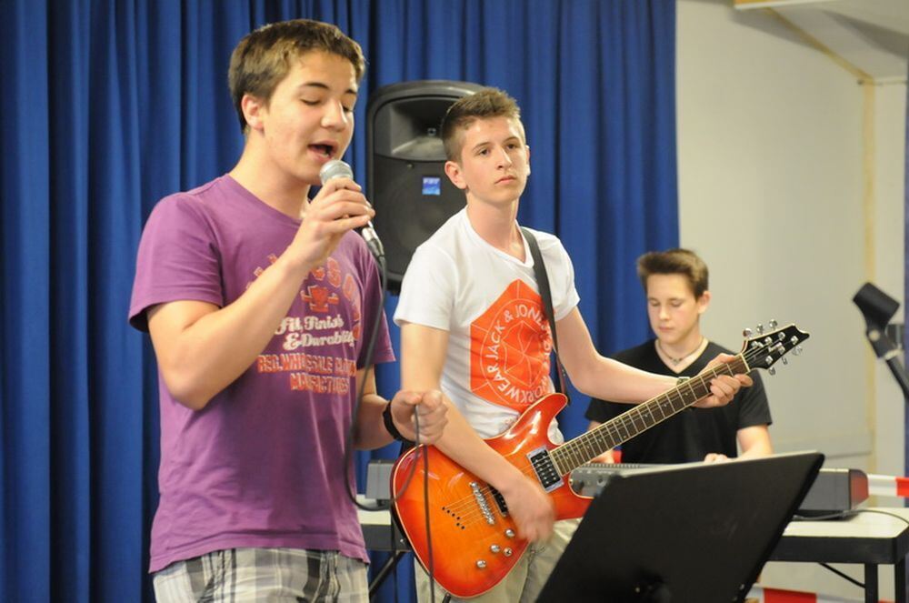 Bands der JMS live on stage