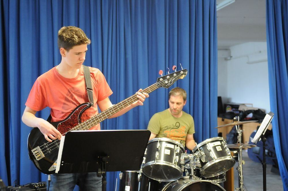 Bands der JMS live on stage