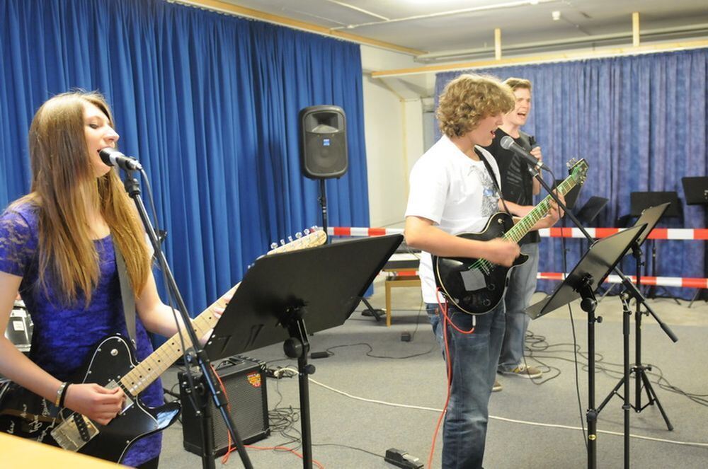 Bands der JMS live on stage