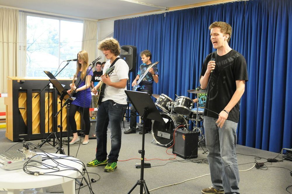 Bands der JMS live on stage