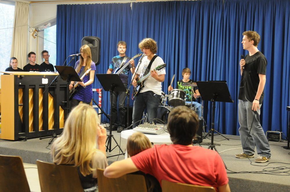 Bands der JMS live on stage