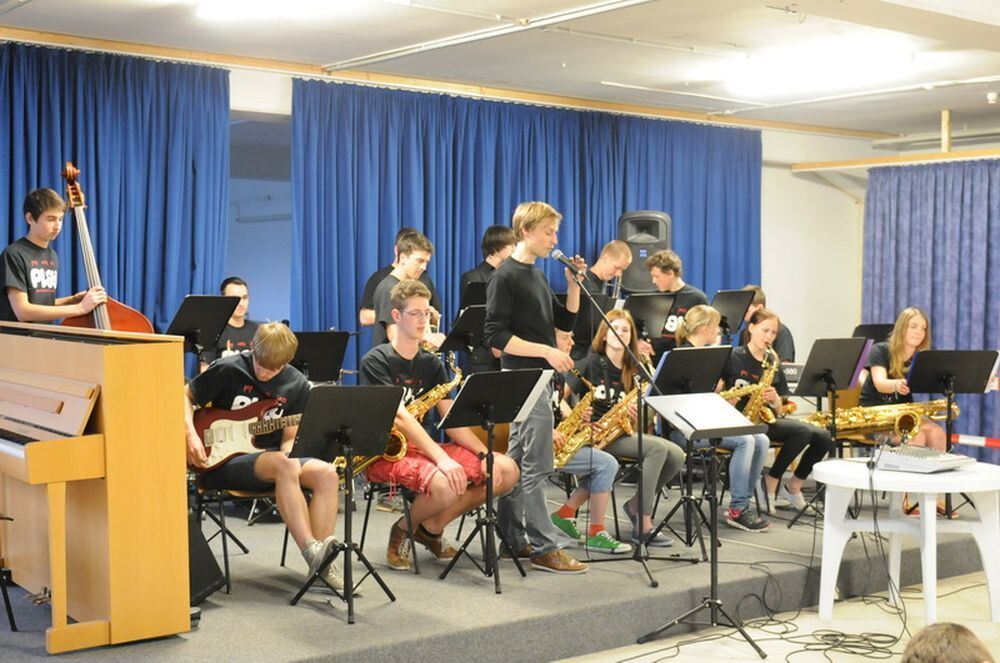 Bands der JMS live on stage