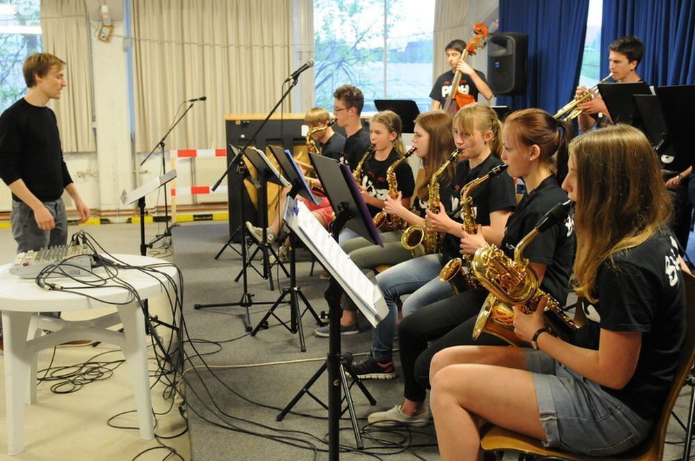 Bands der JMS live on stage