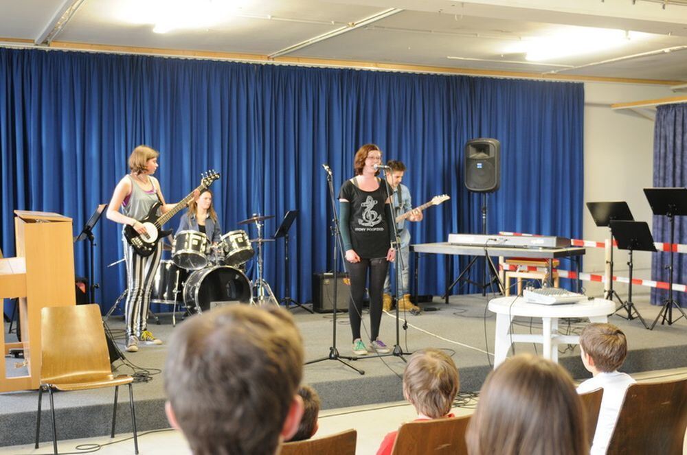 Bands der JMS live on stage