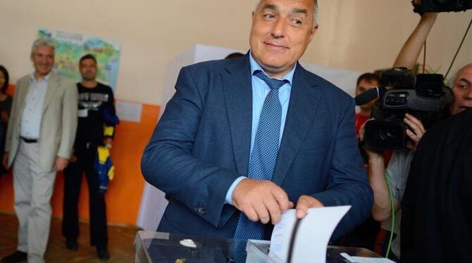 Ministerpräsident und GERB-Chef Boiko Borissow bei der Abgabe seiner Stimme. Foto: Vassil Donev