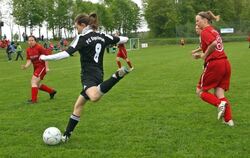 Spannende und faire Spiele tagsüber, Party am Abend: Beim Pfingstfest des TSV Pfronstetten-Wilsingen trafen sich sechzig Frauent