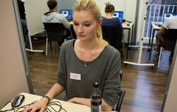 Die Situation beim Fußball gucken im Institut unter wissenschaftlichen Untersuchungsbedingungen ist anders, aufmerksamer und tro