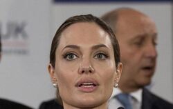 Knapp zwei Wochen nach der Bekanntgabe der Brustamputation von Hollywoodstar Angelina Jolie ist ihre Tante an Brustkrebs gest
