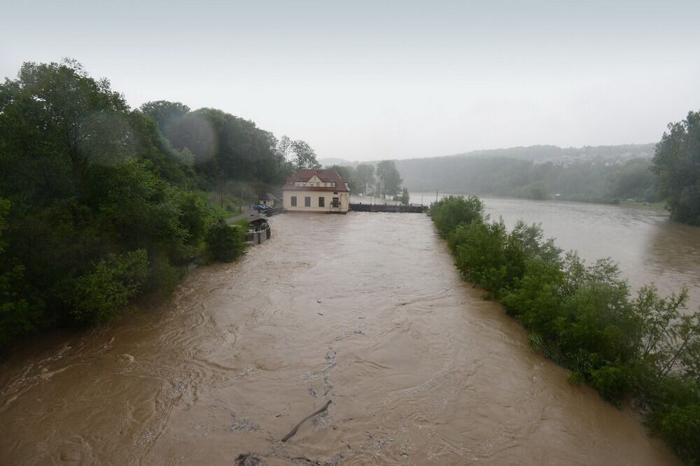 Neckar-Hochwasser bei Mittelstadt.