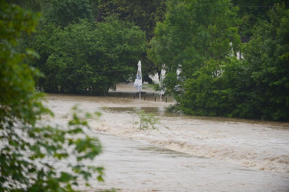 Neckar-Hochwasser bei Mittelstadt.