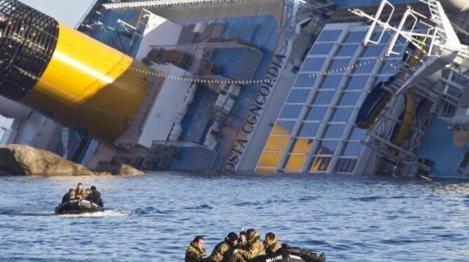 32 Menschen sterben, als die »Costa Concordia« im Januar 2012 kentert. Foto: Massimo Percossi/ Archiv