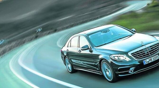Luxus pur: die neue Generation der S-Klasse, von Mercedes als »bestes Automobil der Welt« präsentiert. FOTOS: PR