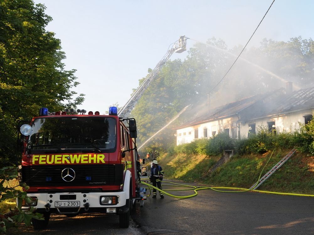 Großbrand zerstört Schützenhaus in Weilheim