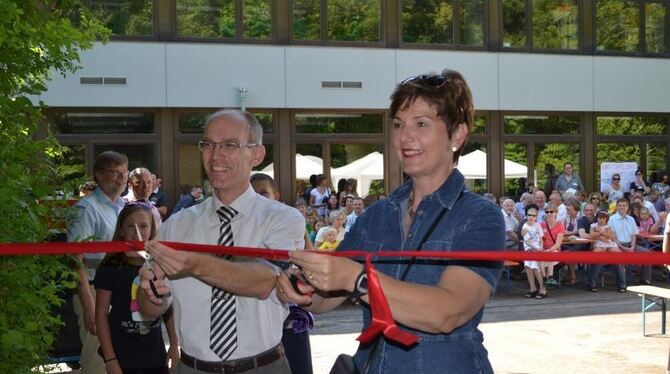 Amtsleiter Uwe Weber und Dr. Susanne Pacher vom Regierungspräsidium eröffneten beim gemeinsamen Fest von Albert-Einstein-Gymnasi
