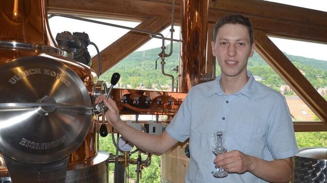 Manuel Straßer will regionale Produkte auch über die Grenzen Dettingens und des Ermstals hinaus bekannt machen. FOTO: MARA SANDER Manuel Straßer will regionale Produkte auch über die Grenzen Dettingens und des Ermstals hinaus bekannt machen. FOTO: MARA SANDER