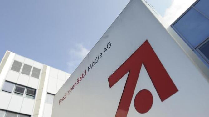Das Konzern-Logo der ProSiebenSat.1 Media AG: die Aktien werden jetzt komplett an der Börse gehandelt. Foto: Andreas Gebert Das Konzern-Logo der ProSiebenSat.1 Media AG: die Aktien werden jetzt komplett an der Börse gehandelt. Foto: Andreas Gebert