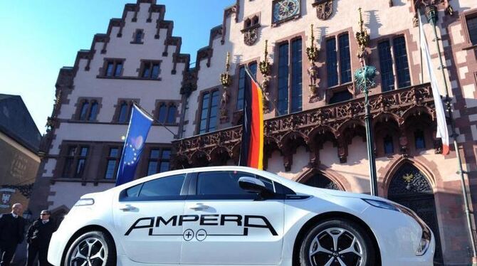 Opel reagiert auf die neue Elektroauto-Konkurrenz und senkt den Preis für seinen Ampera kräftig. Foto: Arne Dedert