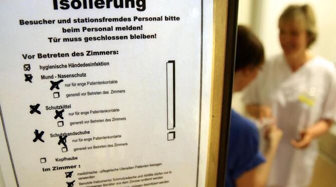 Isolierzimmer für Patienten mit multiresistenten Keimen. Foto: Bernd Wüstneck