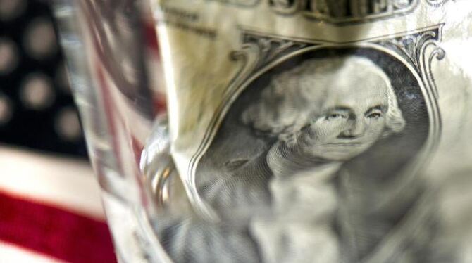 Die Uhr tickt. Noch eine Woche haben Obama und die Republikaner Zeit, um den Etatstreit beizulegen. Foto: Arno Burgi Die Uhr tickt. Noch eine Woche haben Obama und die Republikaner Zeit, um den Etatstreit beizulegen. Foto: Arno Burgi