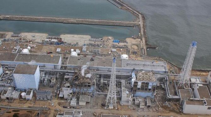 Die Atomanlage Fukushima aus der Luft. Foto: Air Photo Service