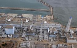 Die Atomanlage Fukushima aus der Luft. Foto: Air Photo Service