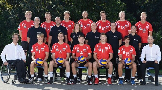 Mit diesem Personal nimmt der TV Rottenburg seine siebte Saison in der Volleyball-Bundesliga in Angriff. Hinten von links: Fried