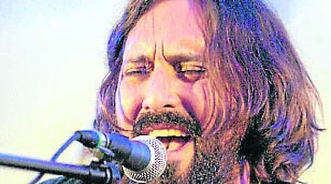 Hingabe an die Südstaaten-Musik: Amerikaner Brother Dege an der Dobro. GEA-FOTO: KNAUER Hingabe an die Südstaaten-Musik: Amerikaner Brother Dege an der Dobro. GEA-FOTO: KNAUER