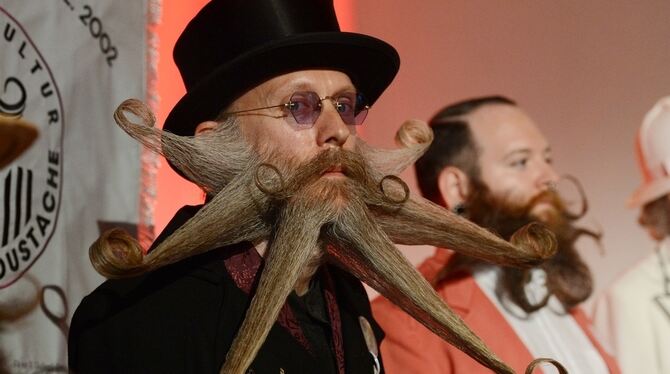 Aarne Bielefeldt (USA) ist in Leinfelden-Echterdingen bei den Bart-Weltmeisterschaften in der Kategorie Vollbart Freistil Weltme Aarne Bielefeldt (USA) ist in Leinfelden-Echterdingen bei den Bart-Weltmeisterschaften in der Kategorie Vollbart Freistil Weltme