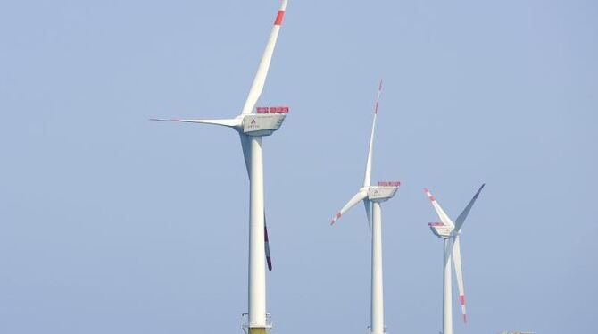 Offshore-Windpark vor Borkum: Union und SPD feilen an einer Reform der Energiewende. Foto: Ingo Wagner/Archiv
