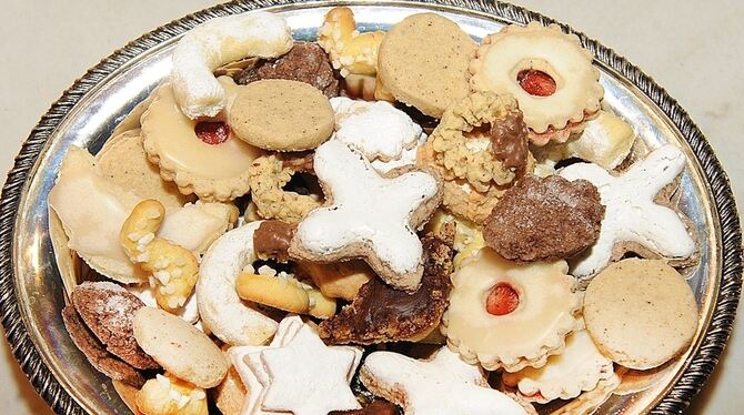 Wem da nicht das Wasser im Mund zusammenläuft: Leckere Gutsle & Bredle. FOTO: OERTEL+SPÖRER Wem da nicht das Wasser im Mund zusammenläuft: Leckere Gutsle & Bredle. FOTO: OERTEL+SPÖRER