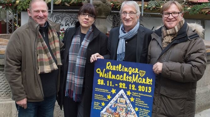 Das Team der Weihnachtsmarkt-Macher (von links): Jürgen Reutter, Regine Vohrer, Horst Bürkle und Norbert Brendle. FOTO: TRINKHA Das Team der Weihnachtsmarkt-Macher (von links): Jürgen Reutter, Regine Vohrer, Horst Bürkle und Norbert Brendle. FOTO: TRINKHA