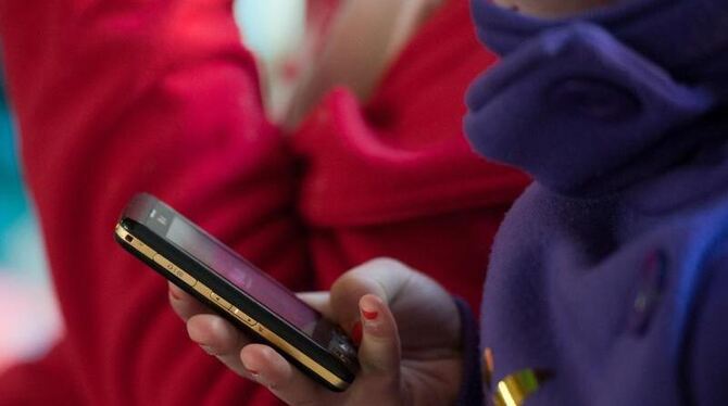 Die USA verfolgen weltweit die Bewegungen von Handynutzern. Foto: A. Weigel