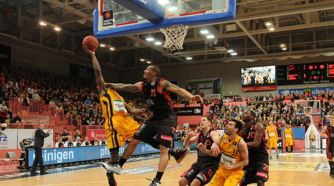 Walter Tigers Tübingen - s.Oliver Baskets Würzburg 65:82