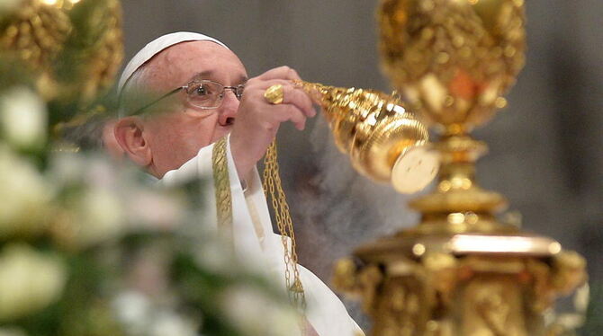 Papst Franziskus bei der Christmette im Petersdom.