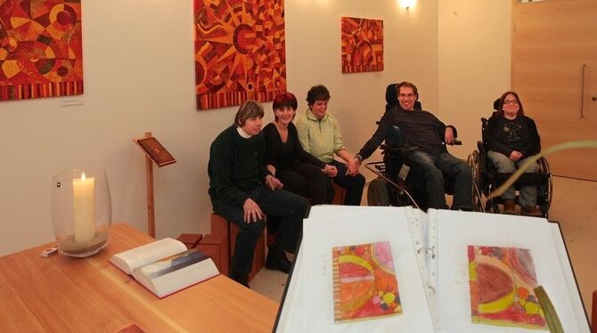 Claudia Simon (Zweite von links) mit Stephan Kneppe, Stefanie Karle, Martin Haas und Andrea Stelzer (von links), den Mitgliedern Claudia Simon (Zweite von links) mit Stephan Kneppe, Stefanie Karle, Martin Haas und Andrea Stelzer (von links), den Mitgliedern